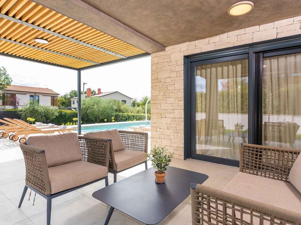 Villa mit Klimaanlage und Pool