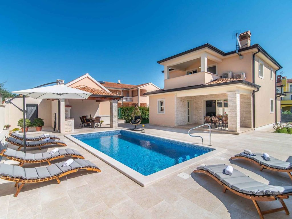 Villa mit Privatpool