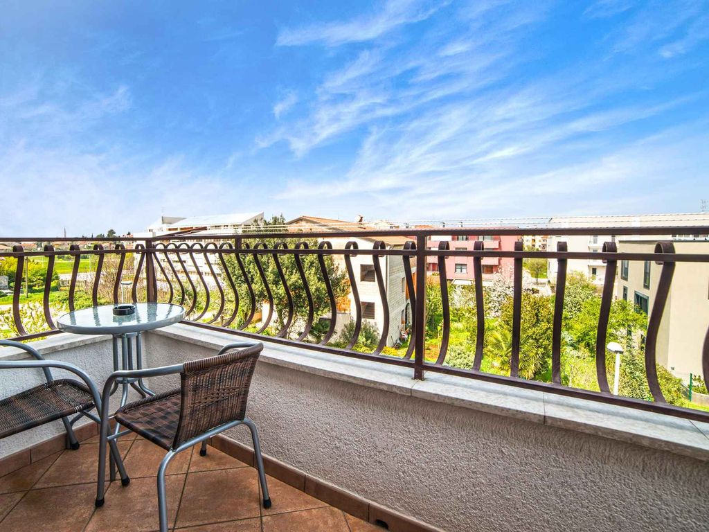 Ferienwohnung mit Klimaanlage und Balkon