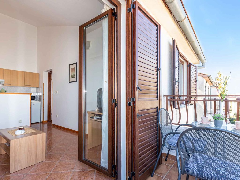 Ferienwohnung mit Klimaanlage und Balkon