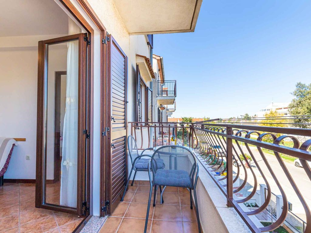 Ferienwohnung mit Klimaanlage und Balkon