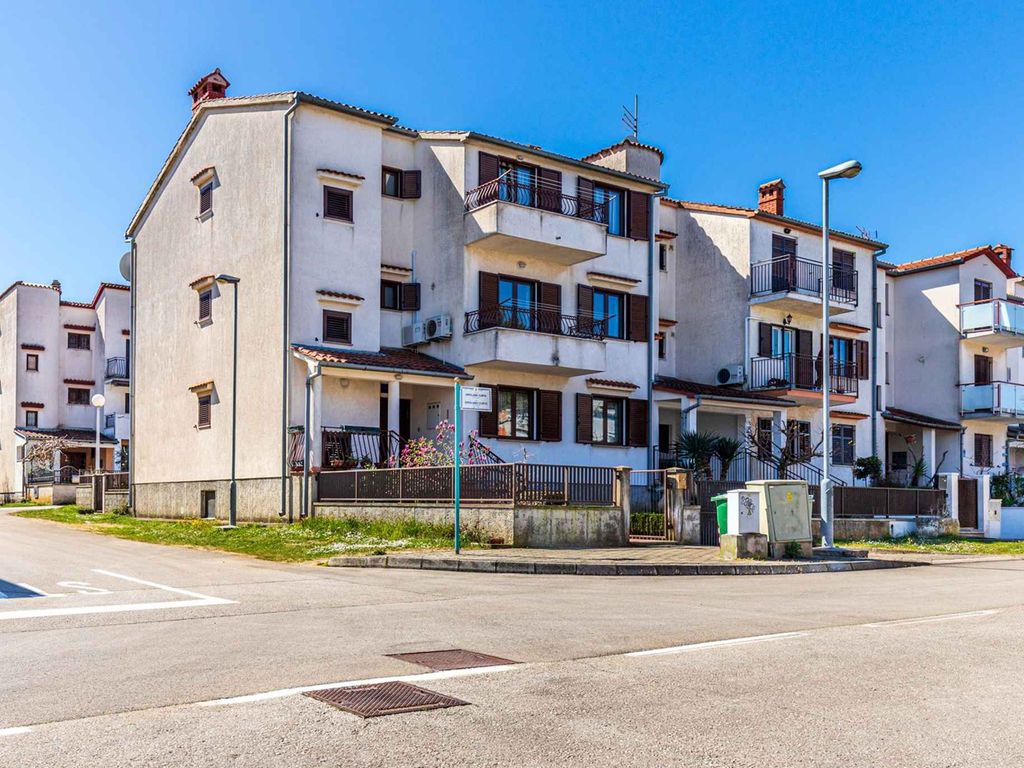 Ferienwohnung mit Klimaanlage und Balkon