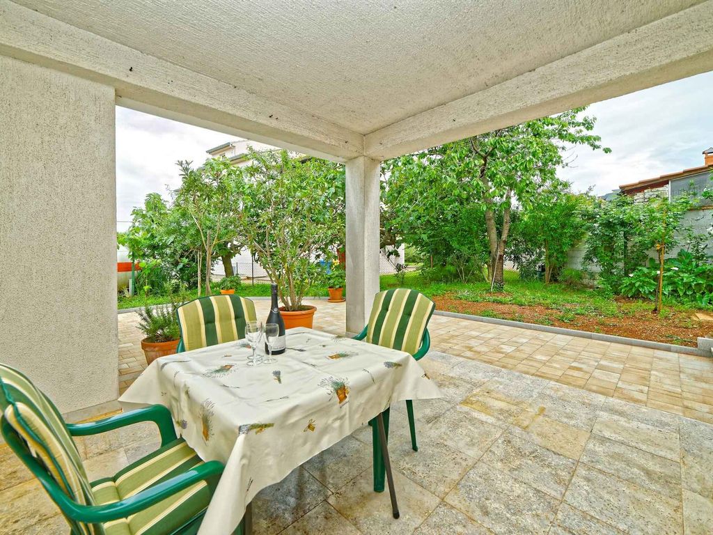 Ferienwohnung mit Klimaanlage und Terrasse