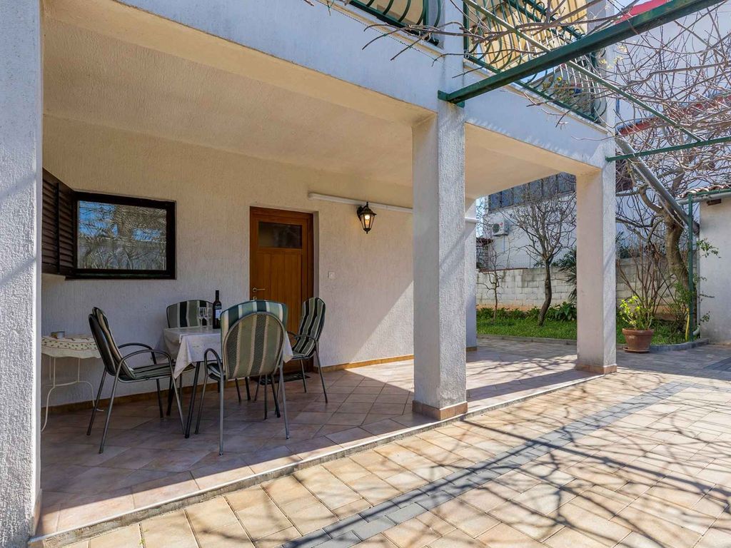 Ferienwohnung mit Klimaanlage und Terrasse