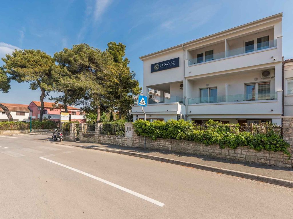 Ferienwohnung mit Klimaanlage und Balkon