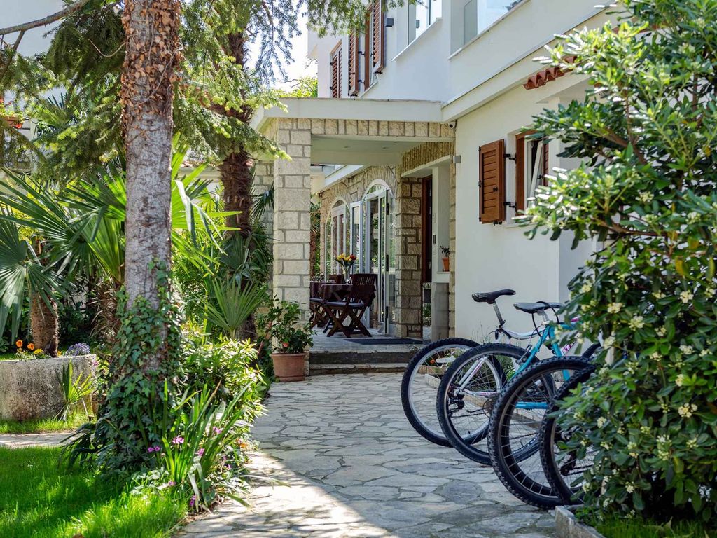 Ferienwohnung mit Klimaanlage und Balkon