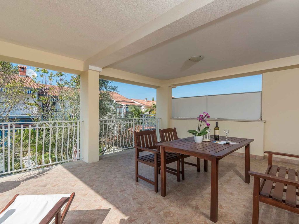 Ferienwohnung mit Klimaanlage und Balkon