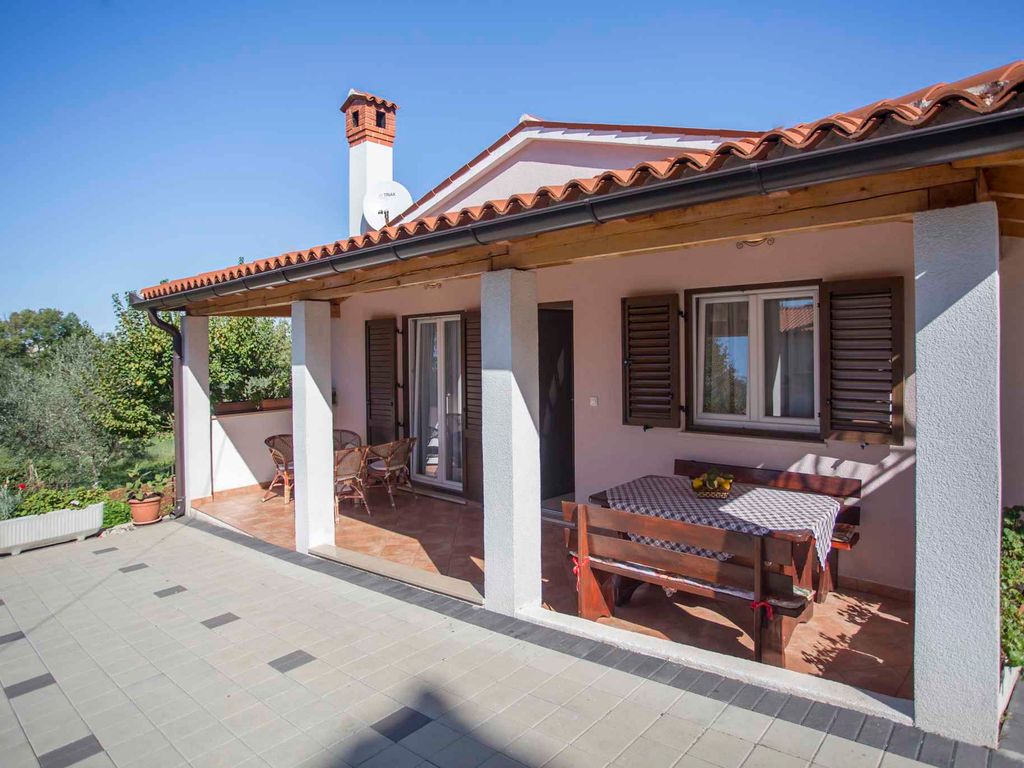 Ferienwohnung mit wunderschöner Terrasse in Strandnähe