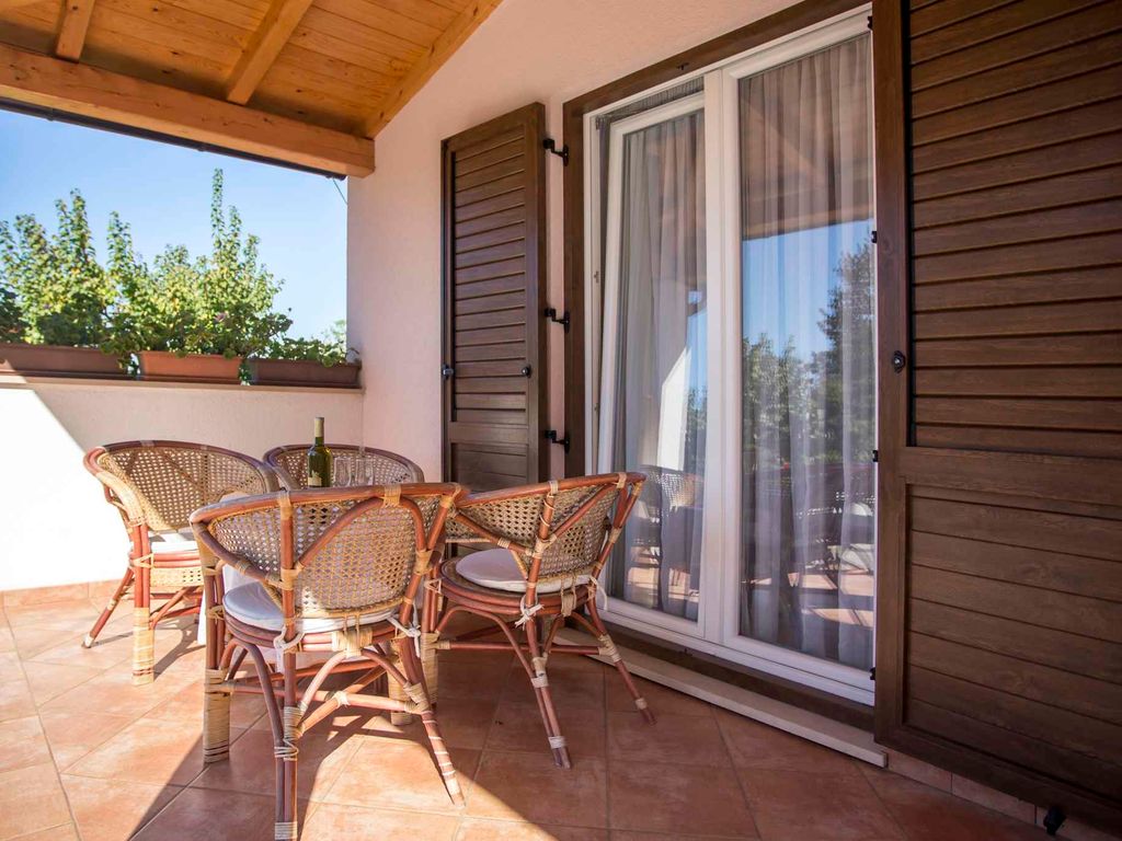 Ferienwohnung mit wunderschöner Terrasse in Strandnähe