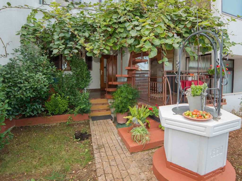 Studio mit Terrasse