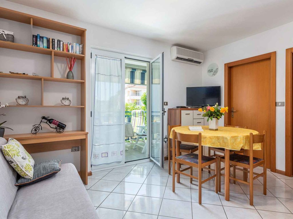Ferienwohnung mit Balkon und Klimaanlage