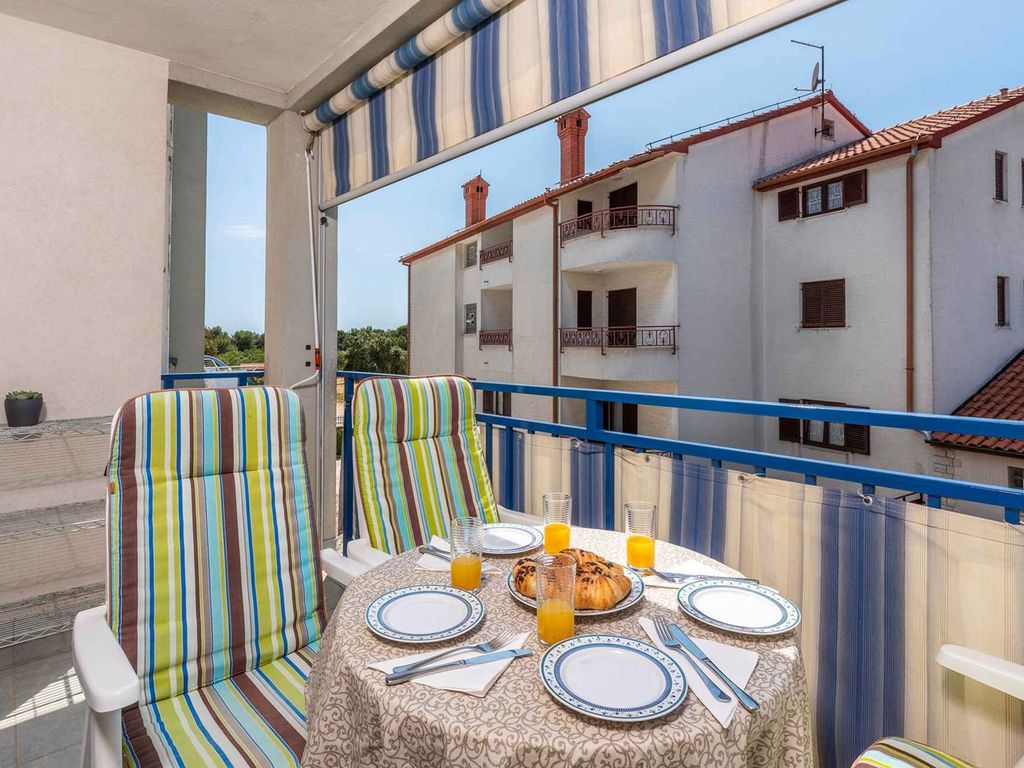 Ferienwohnung mit Balkon und Klimaanlage