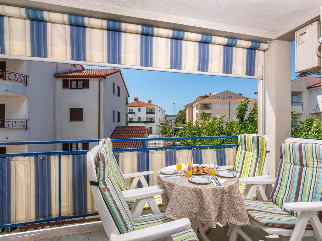 Ferienwohnung mit Balkon und Klimaanlage
