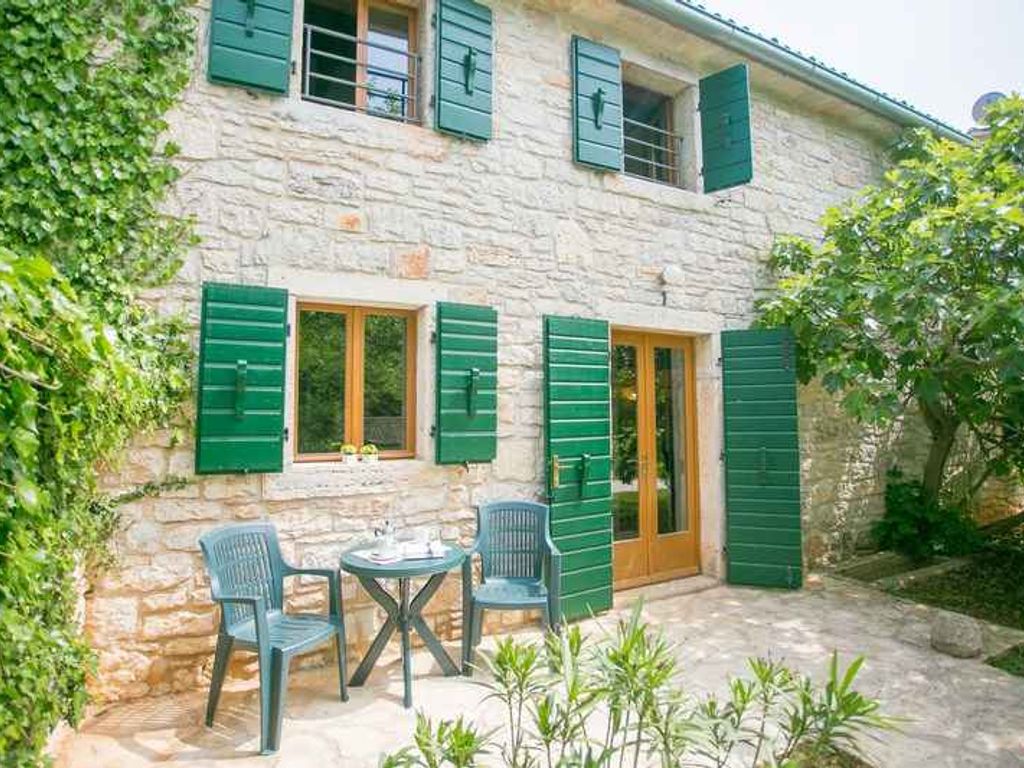 Ferienwohnung mit Pool und Klimaanlage