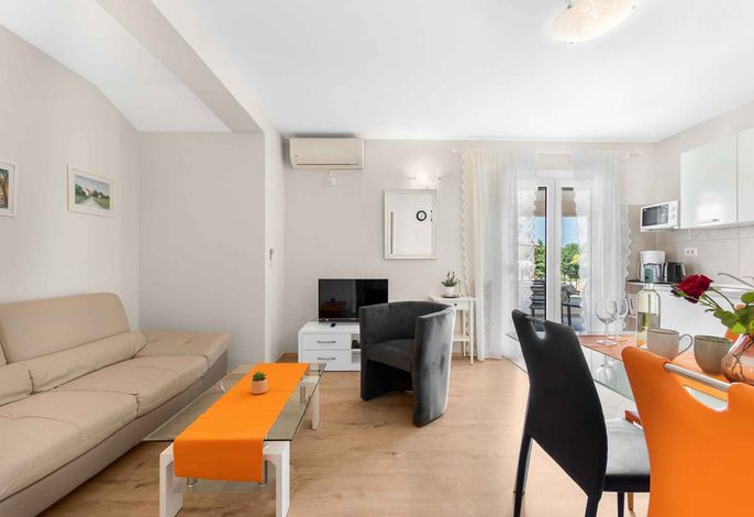 Ferienwohnung mit Klimaanlage und Pool