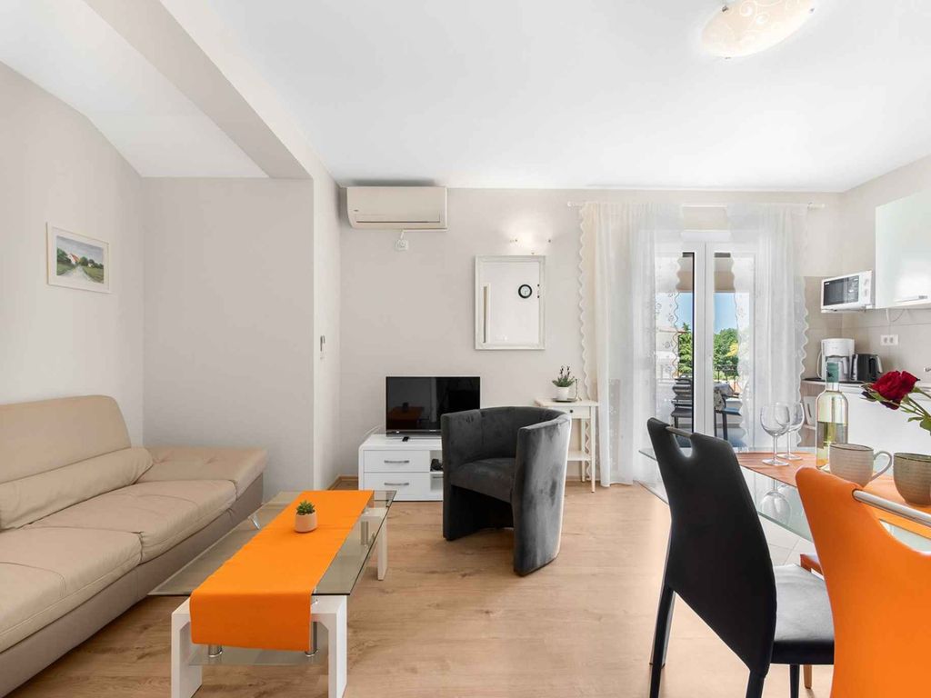 Ferienwohnung mit Klimaanlage und Pool