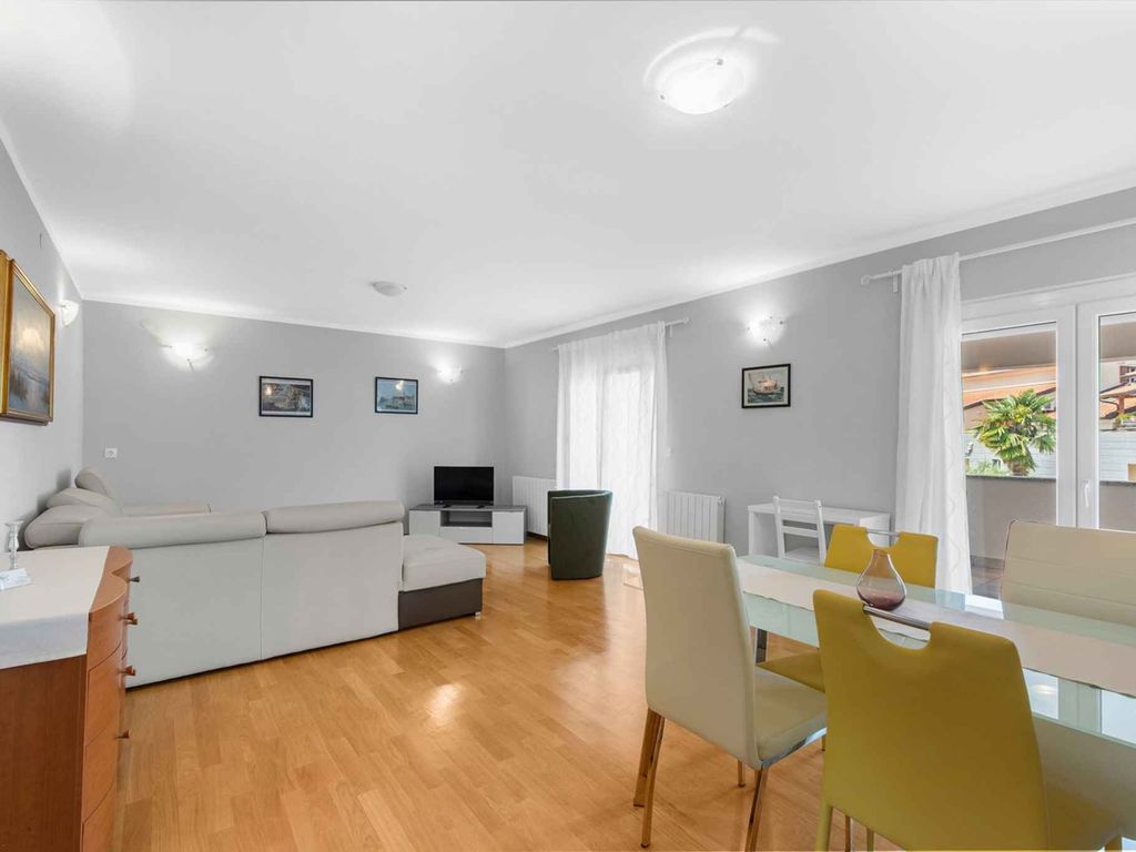 Ferienwohnung mit Aussenpool