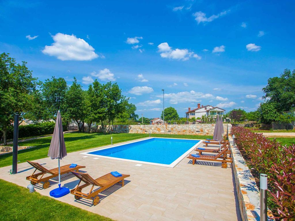 Ferienwohnung mit Klimaanlage und Pool