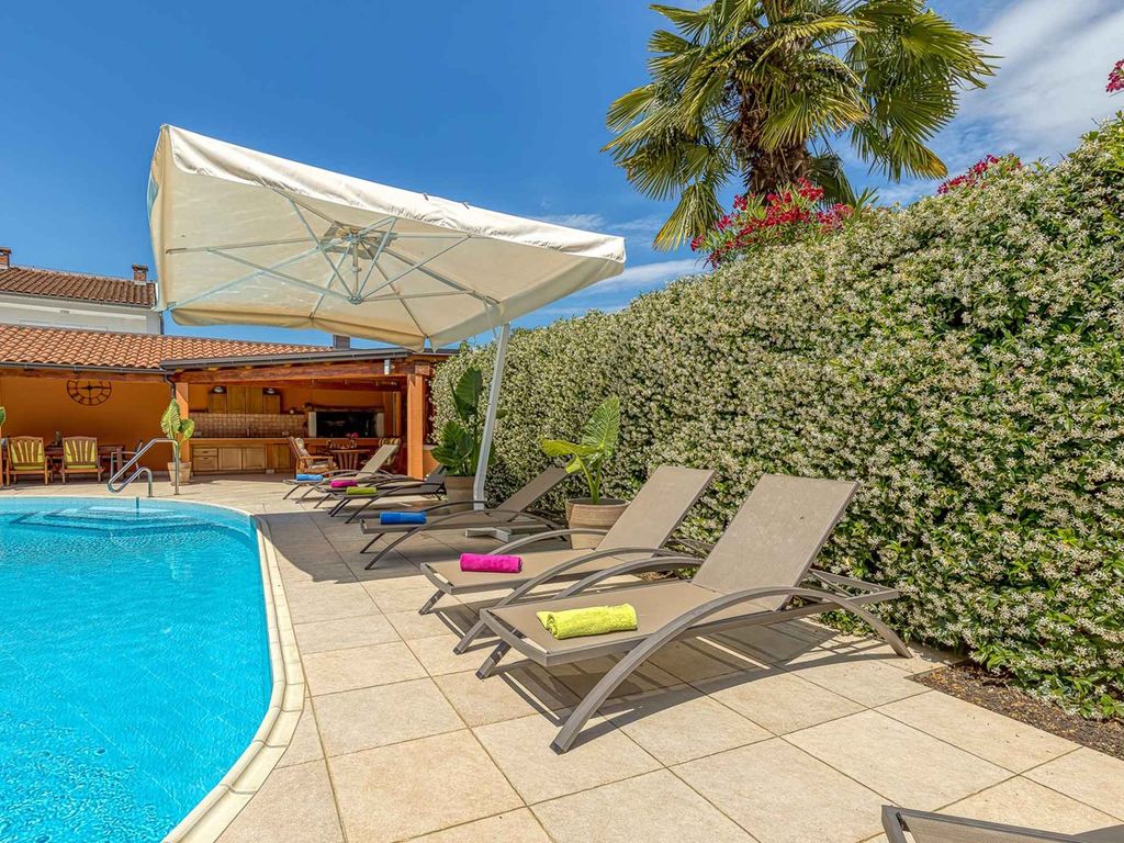 Studio mit Klimaanlage und Pool