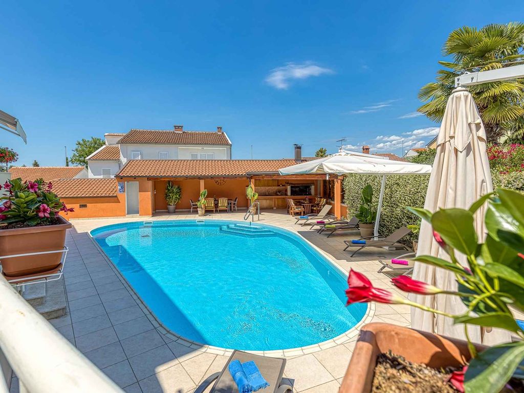 Ferienwohnung mit Klimaanlage und Pool