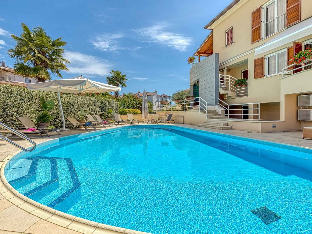 Ferienwohnung mit Klimaanlage und Pool