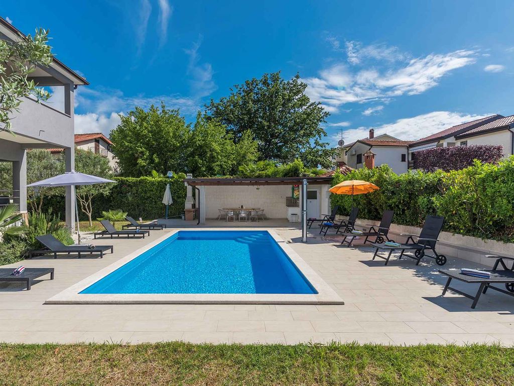 Ferienwohnung mit Aussenpool zur gemeinsamen Nutzung