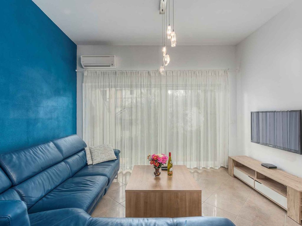 Ferienwohnung mit Aussenpool zur gemeinsamen Nutzung