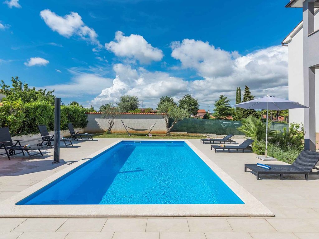 Ferienwohnung mit Klimaanlage und Pool