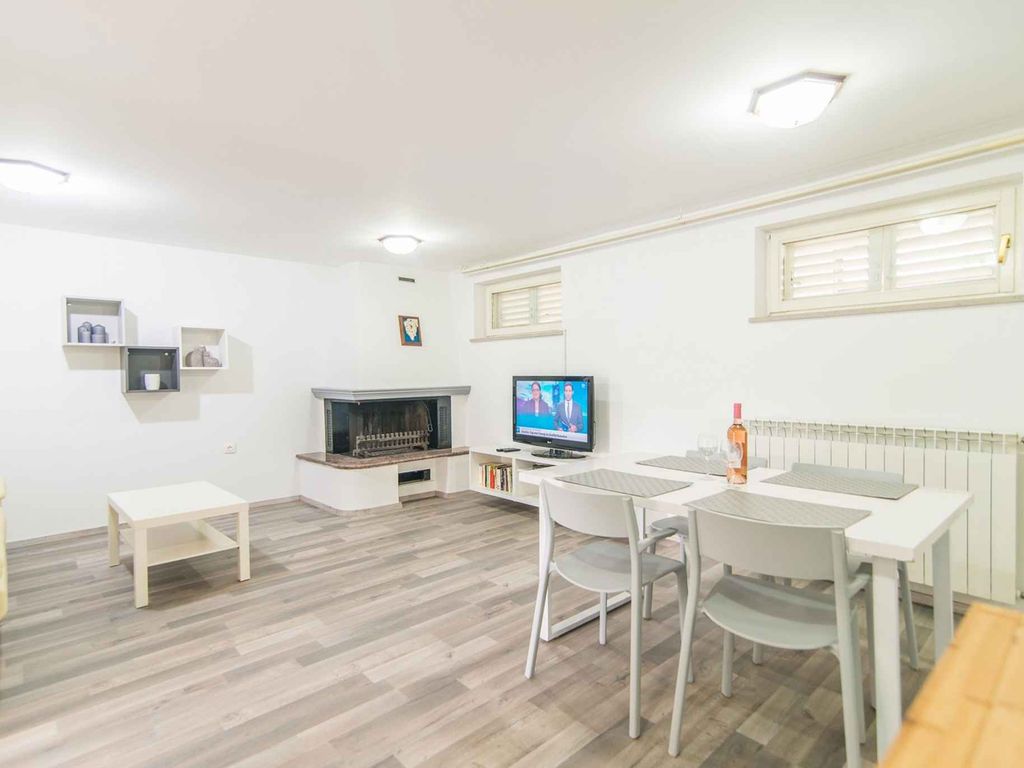 Ferienwohnung mit Grillmöglichkeiten und Garten