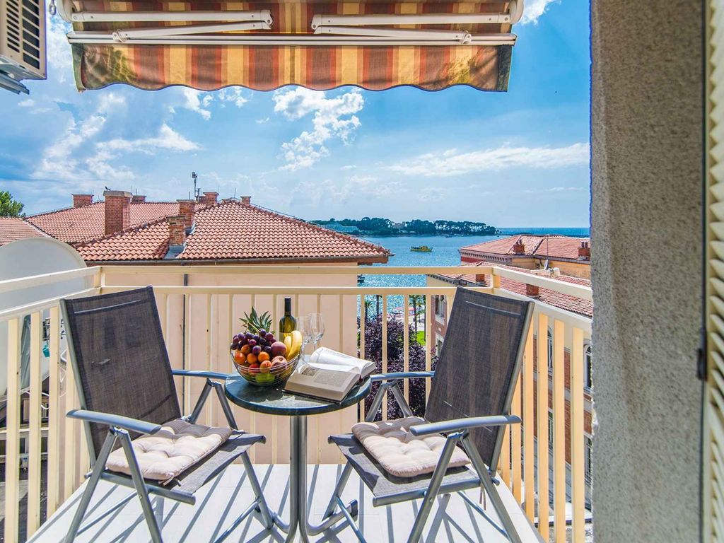 Ferienwohnung mit Balkon und Klimaanlage