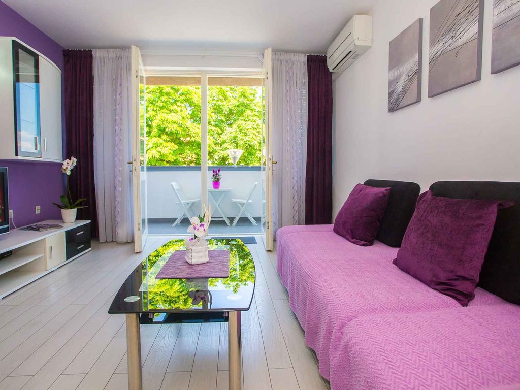 Ferienwohnung mit Balkon und Klimaanlage