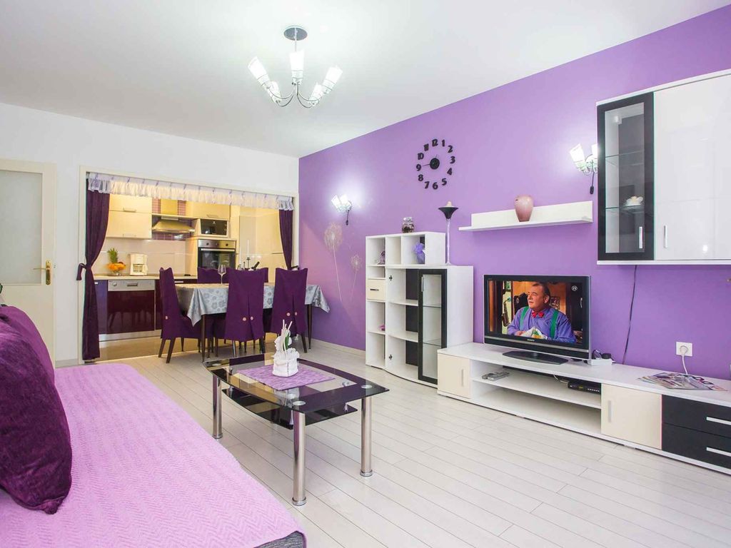 Ferienwohnung mit Balkon und Klimaanlage
