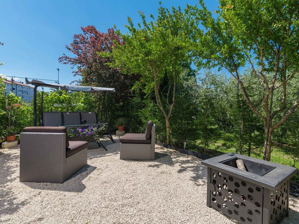 Studio mit Klimaanlage und Terrasse