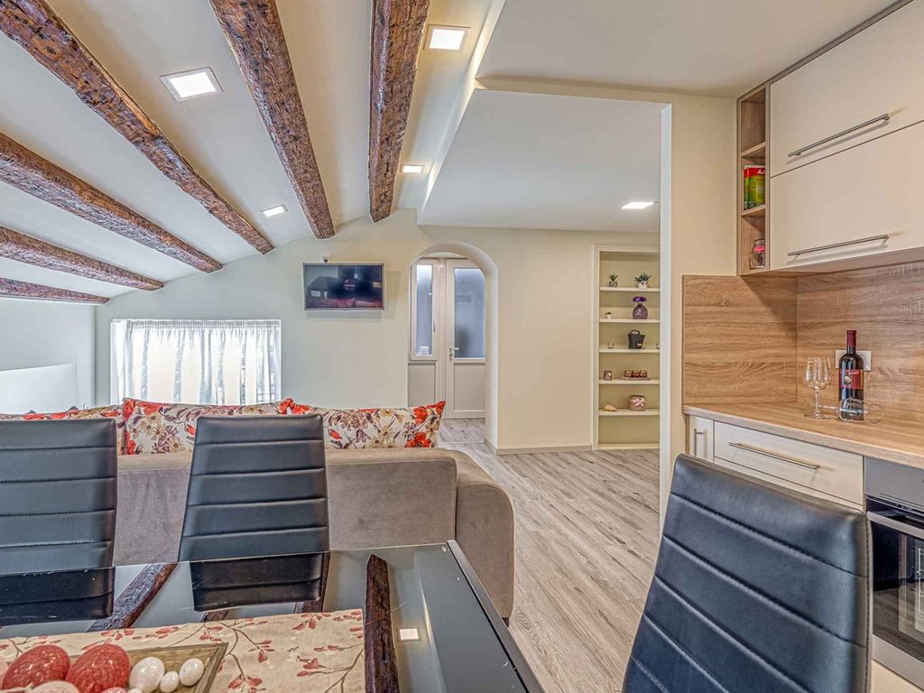Ferienwohnung mit Balkon und Klimaanlage