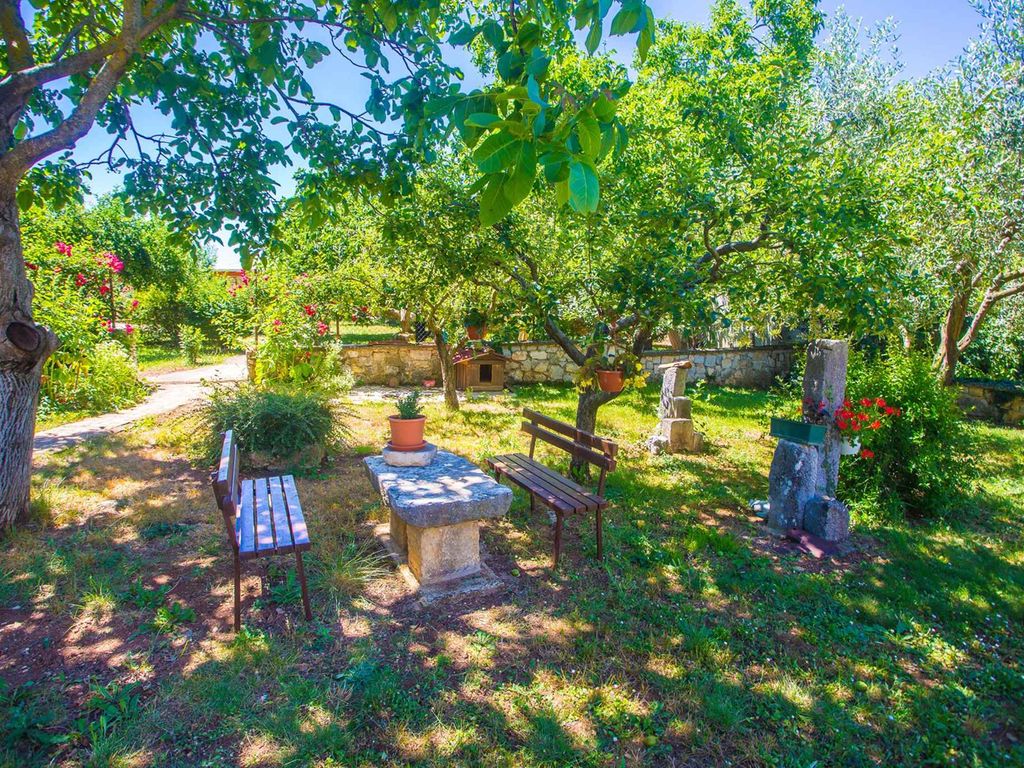 Ferienwohnung mit WLAN und Garten