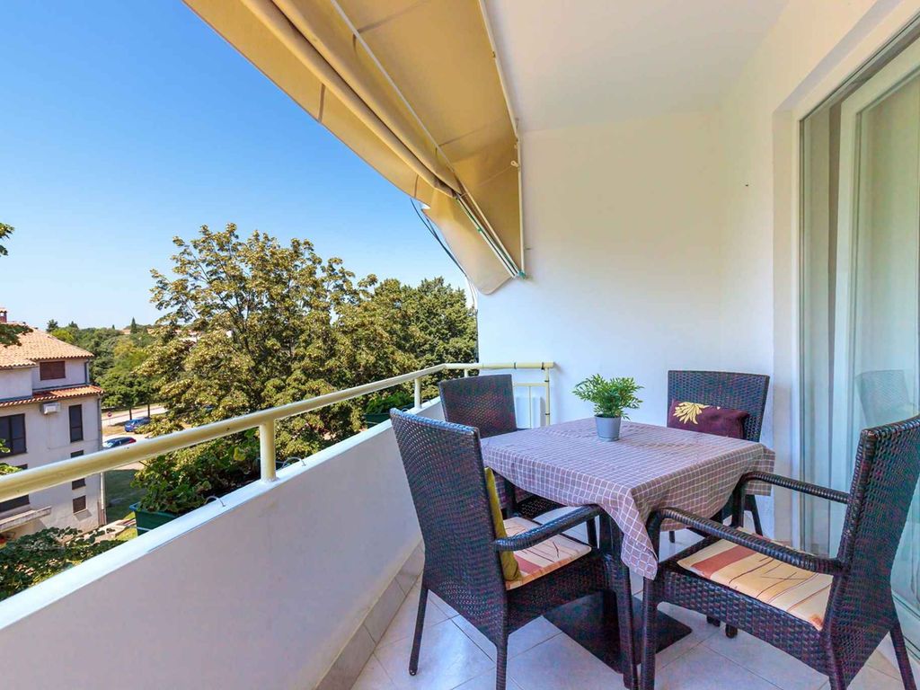 Ferienwohnung mit Balkon und Klimaanlage