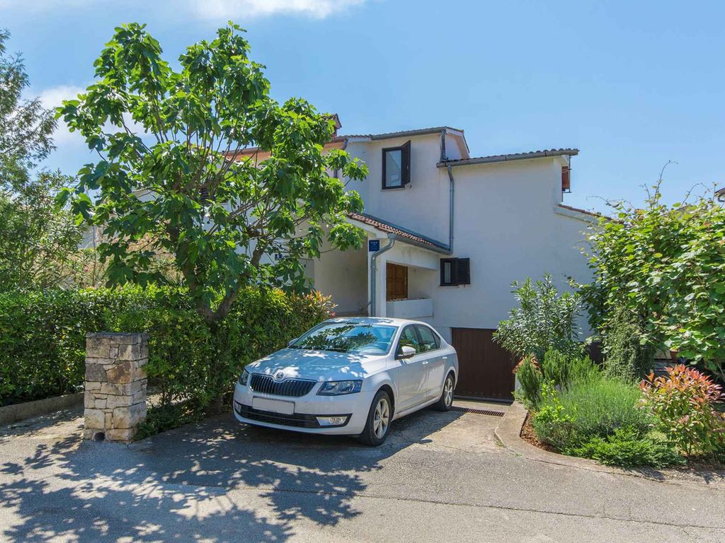 Ferienhaus mit Aussenpool