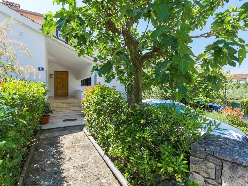 Ferienhaus mit Aussenpool