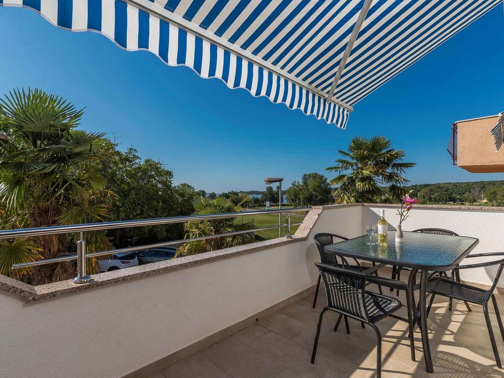 Ferienwohnung mit Balkon und Klimaanlage