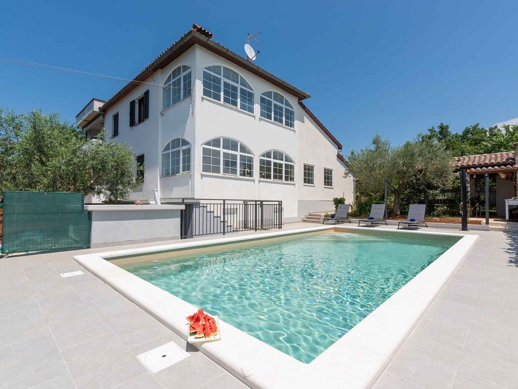 Ferienwohnung mit Aussenpool