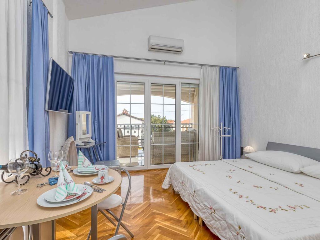 Ferienwohnung mit Gartenmöbel