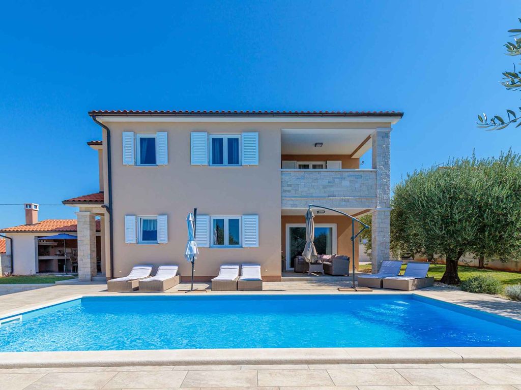 Villa mit Privatpool