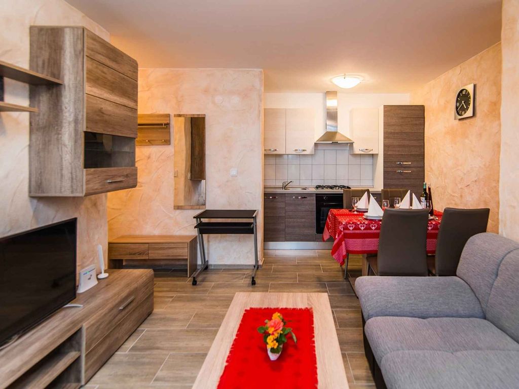 Ferienwohnung mit Terrasse und Grill