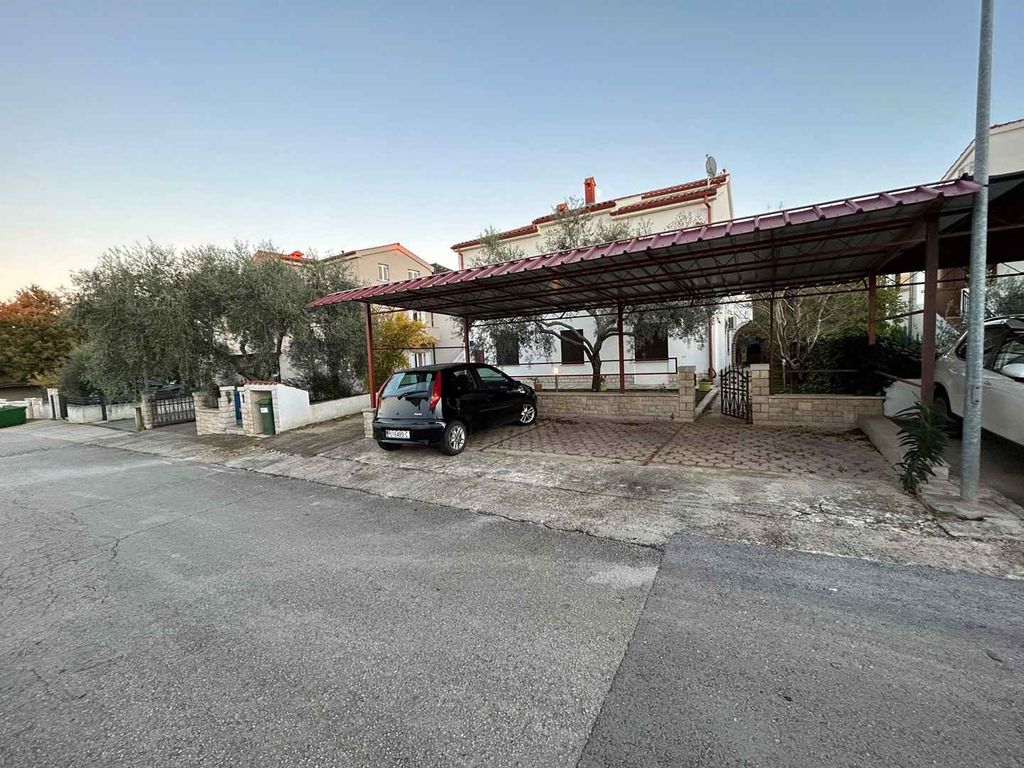 Ferienwohnung mit Terrasse und Klimaanlage