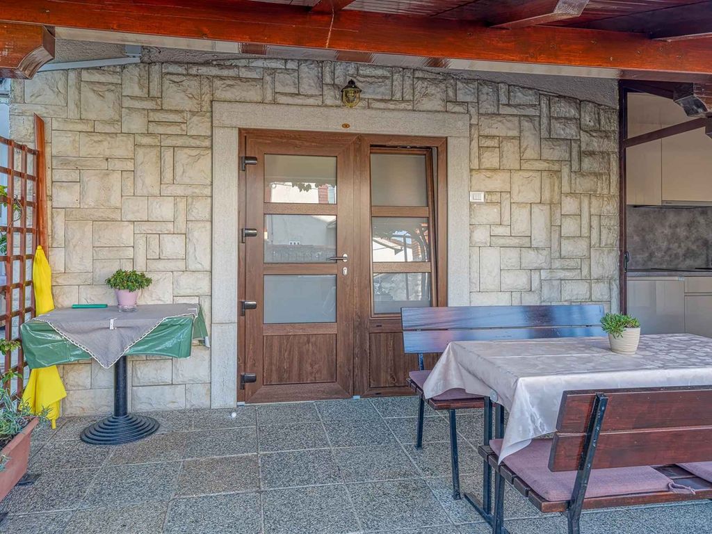 Studio mit Terrasse