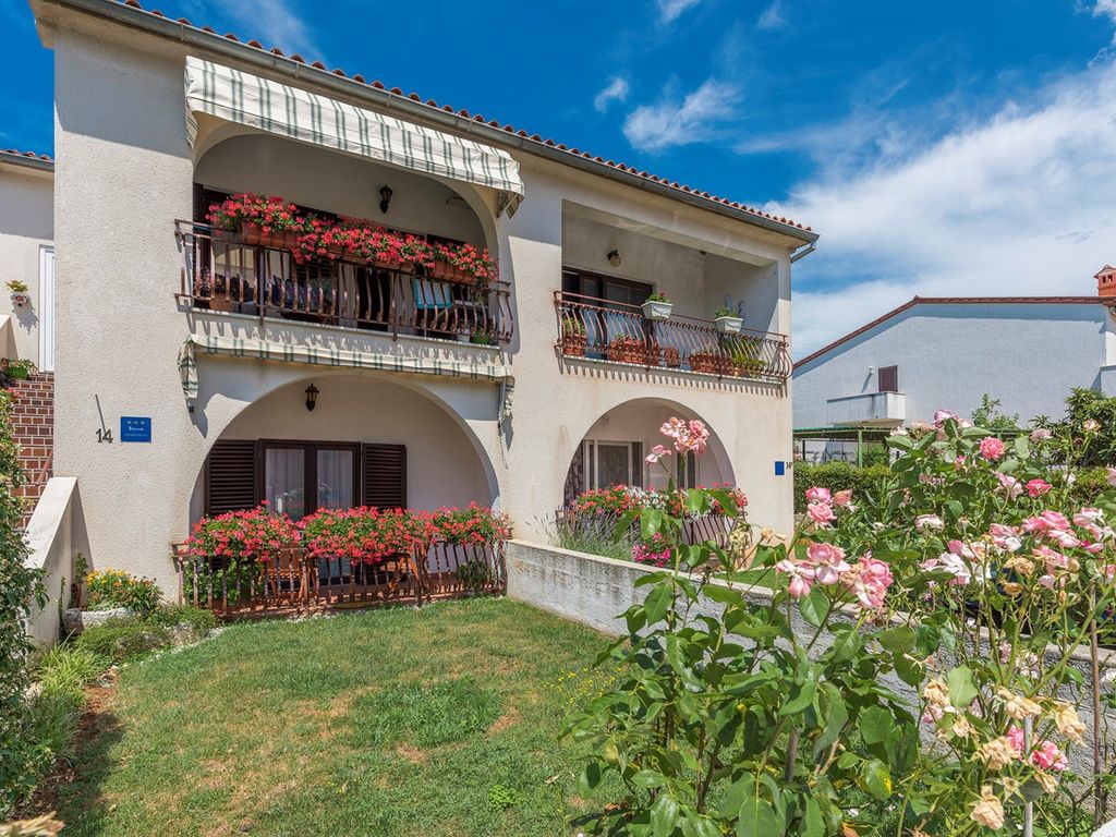 Ferienwohnung mit Terrasse und Klimaanlage