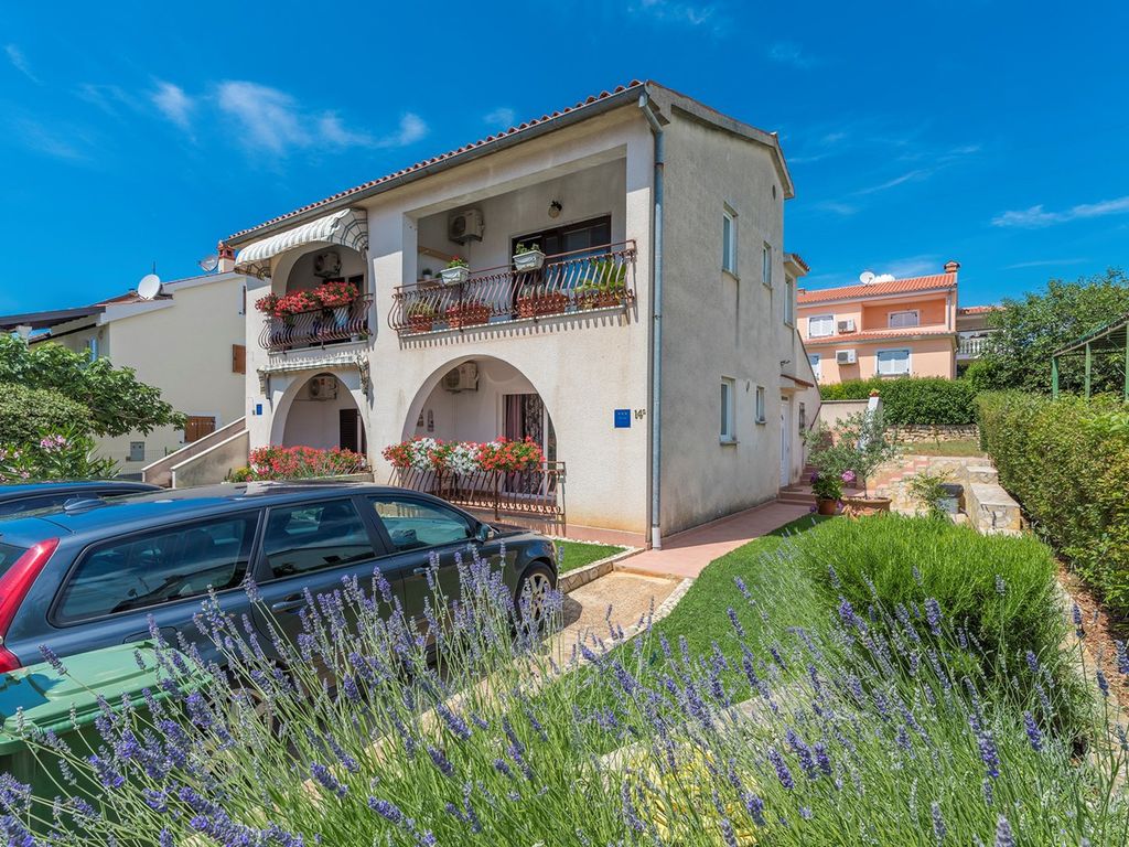 Ferienwohnung mit Terrasse und Klimaanlage