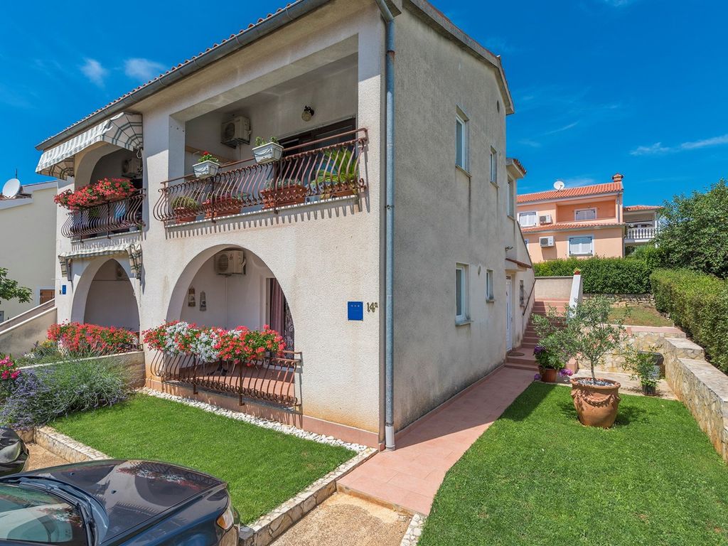 Ferienwohnung mit Terrasse und Klimaanlage