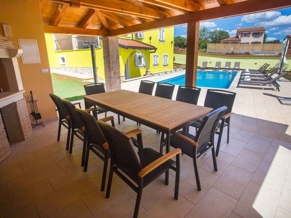 Villa mit Pool