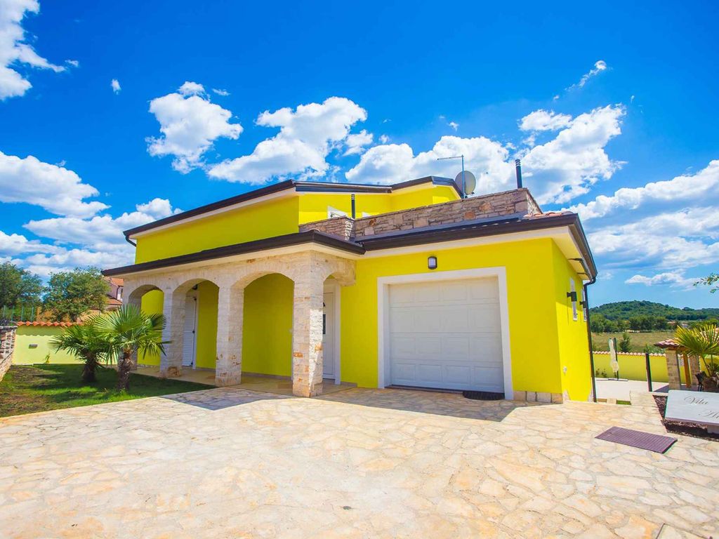 Villa mit Pool